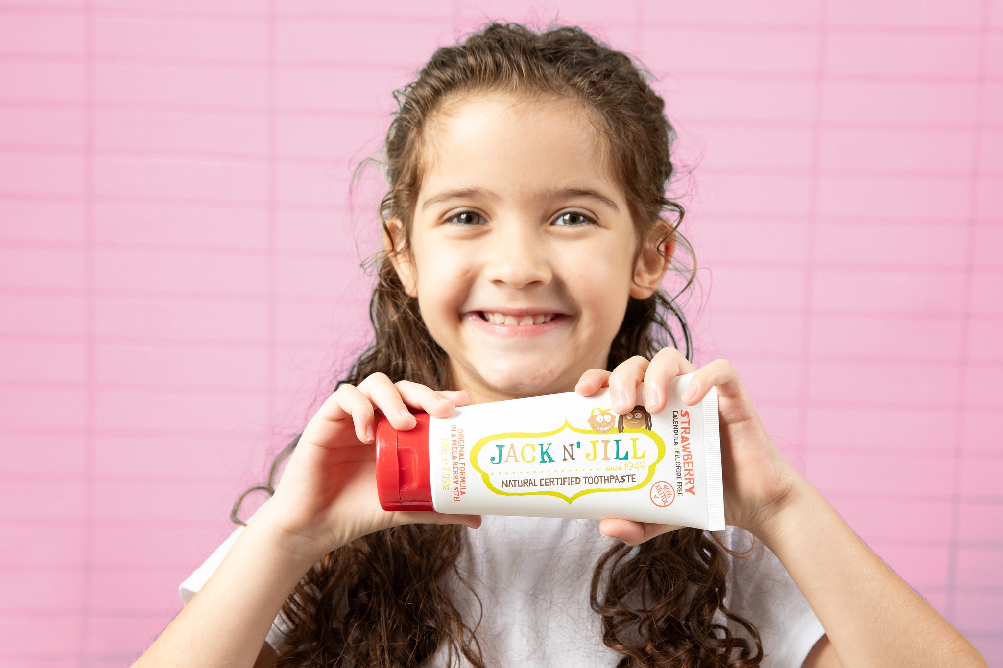 Mega Berry Natural Certified Toothpaste Strawberry 200g – Jack N' Jill USA